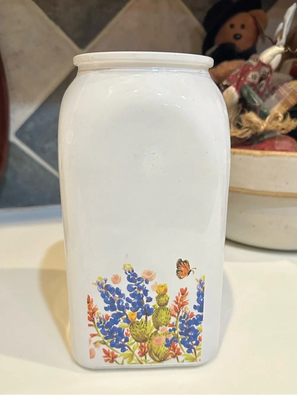 FARMHOUSE PAINTED GLASS VASE CONTAINER BLUEBONNET BOTTLE CERAMIC CROC VIB 7.5”